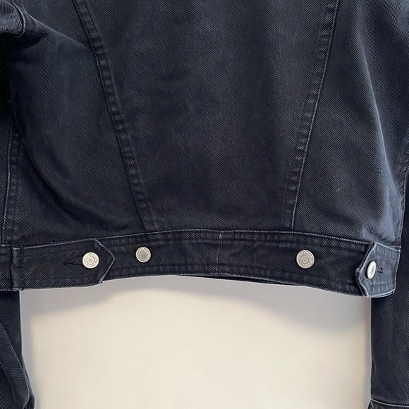 Gap - Washed Black Cropped Denim Jacket, Size small - Picture 5 of 6